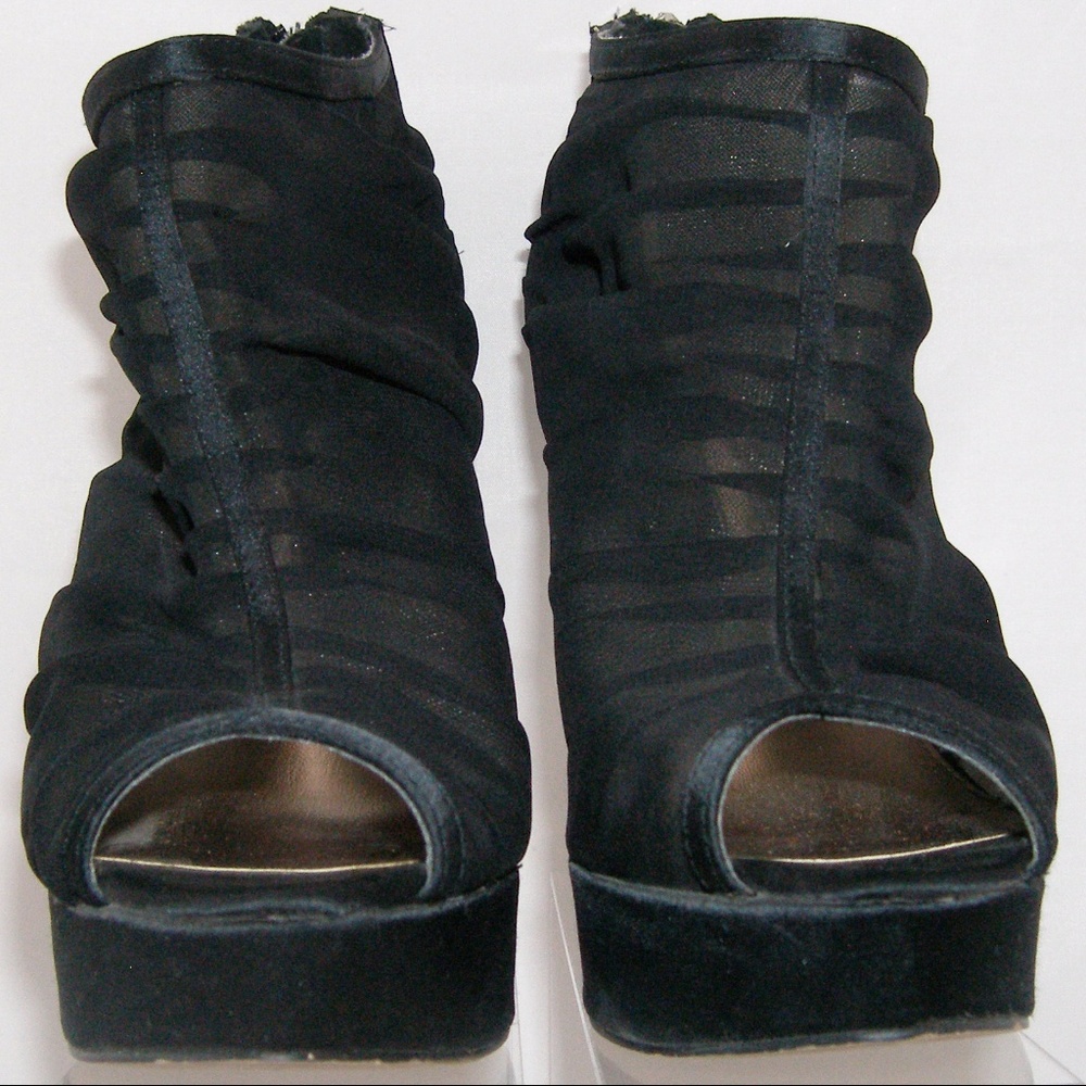 Chinese Laundry 'Hide and Seek' mesh platform 8.5M - Picture 6 of 8